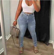 Load image into Gallery viewer, Back Out Jeans
